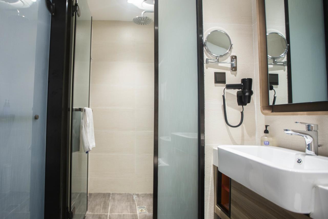Hanting Premium Hotel Shanghai Plaza 66 Exteriör bild